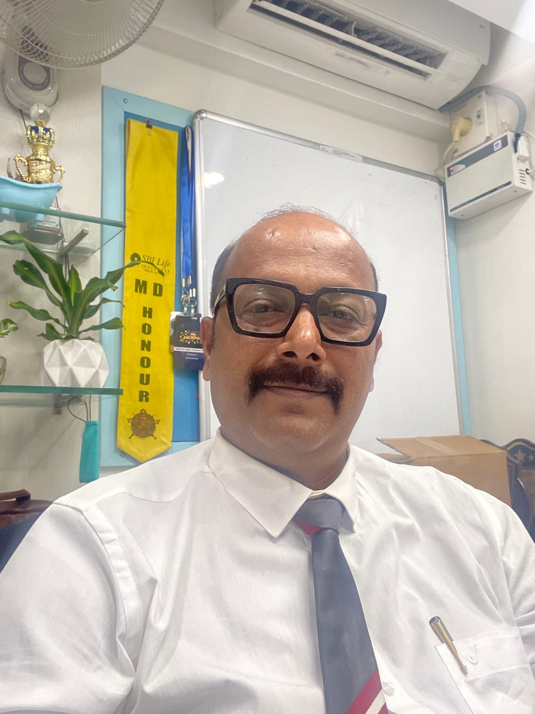 Customer photo review of Snow Field - 100% Cotton Formal White Shirt For Men | Uathayam
