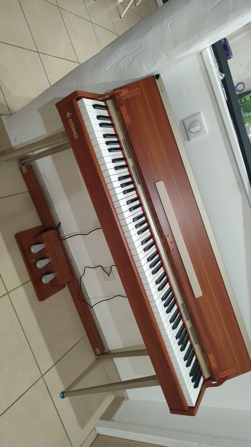 Customer photo review of Donner DDP-80 PLUS Piano numérique Design en bois