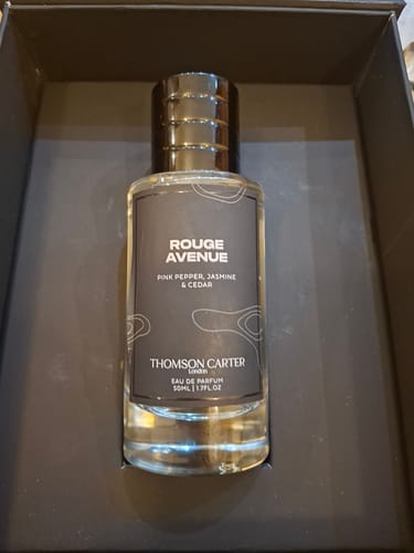 Customer photo review of Rouge Avenue | Eau de Parfum