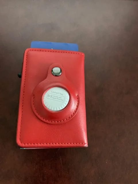 Customer photo review of Carbon Fiber Airtag Wallet Cardholder Slim RFID — Black | KIMLUD