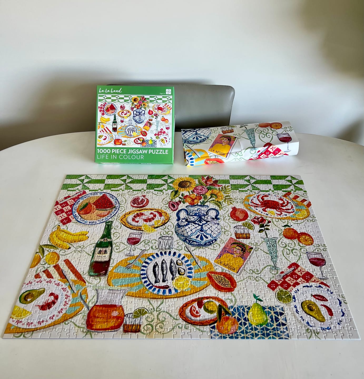 Customer photo review of Puzzle 1000 Life In Colour Table Set