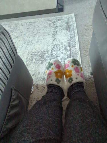 Customer photo review of Livia Flower Slippers