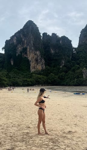 Customer photo review of Wired bikini top - Black