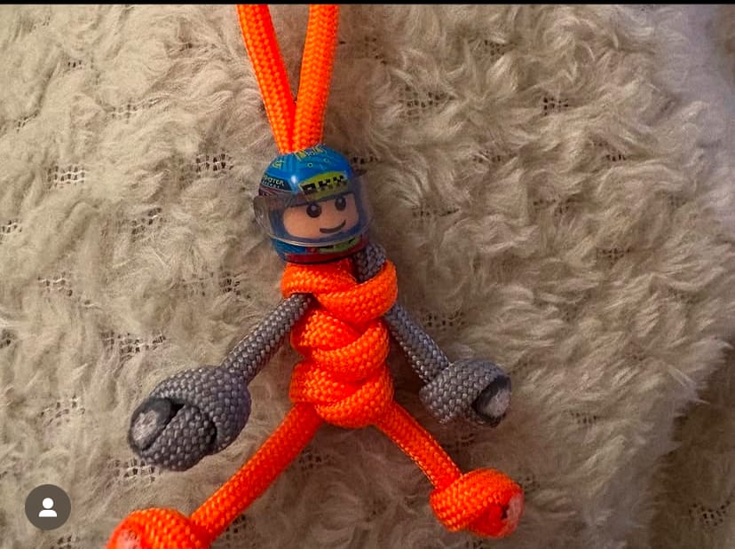 Customer photo review of Limited Edition Oscar Piastri Racing Paracord Buddy Keychain