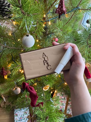 Customer photo review of Mirage Shift Crème Cheek Palette