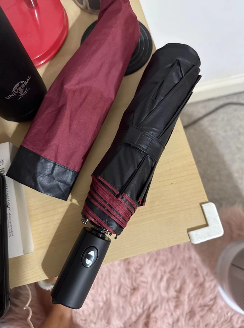 Customer photo review of Winddichter Sturmschirm | Der Regenschirm, der jedem Sturm standhält