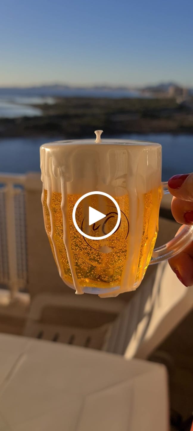 Customer video review of Colorante líquido para velas AMARILLO