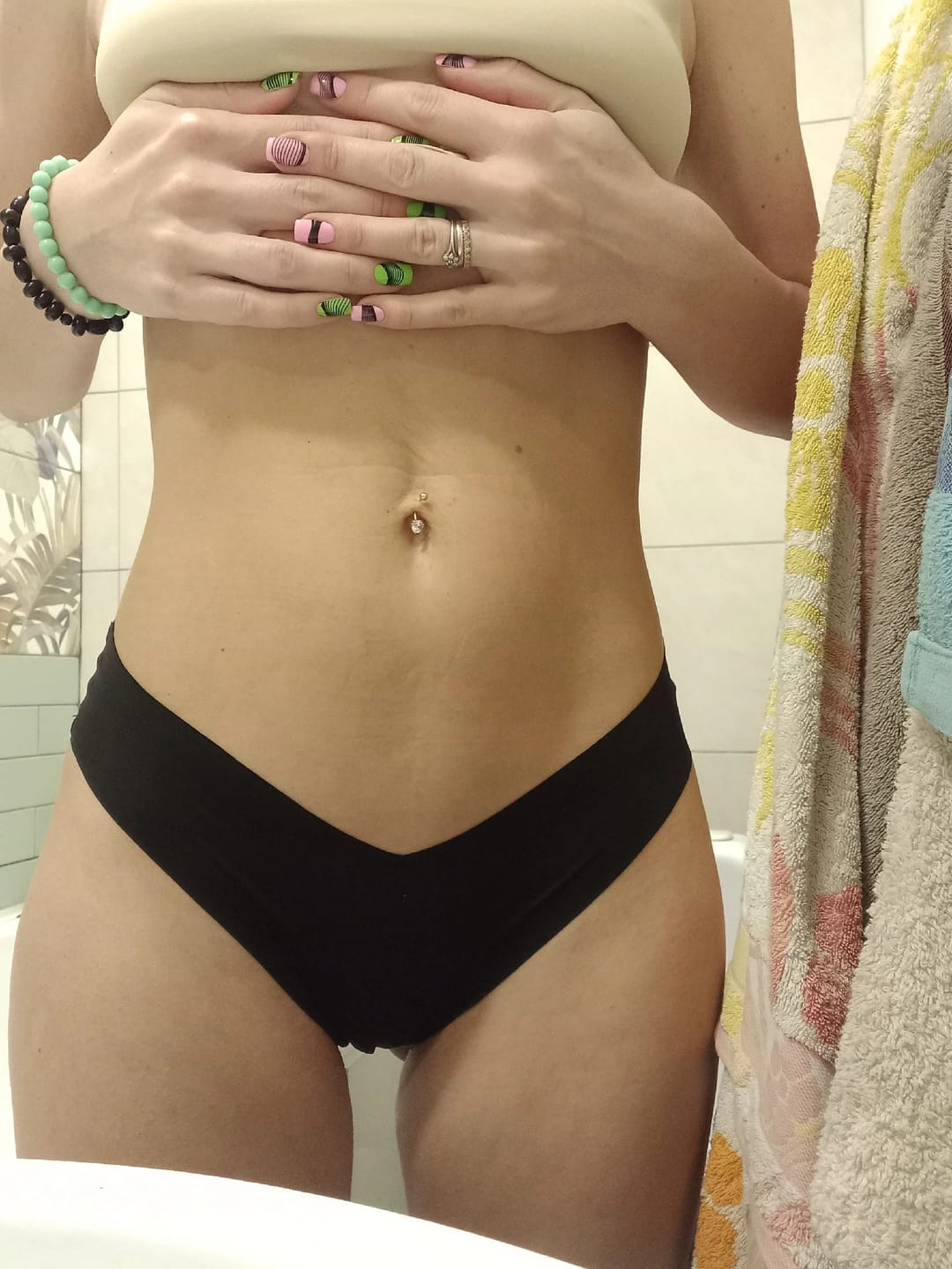 Customer photo review of NUBELLE - Nahtloser V-Shape Slip 3er Set