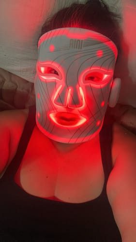 Customer photo review of INIA GLOW Wireless Red Light Therapy Mask
