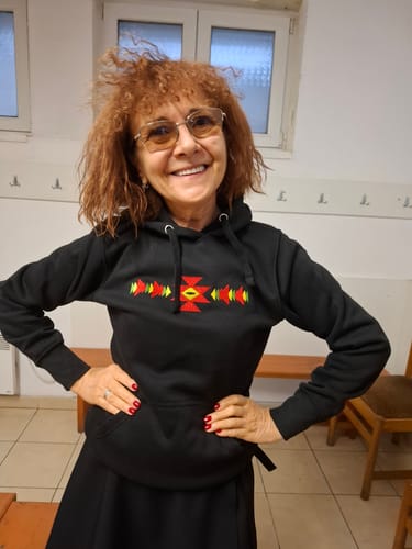 Customer photo review of Дамска блуза с качулка "Канатица"