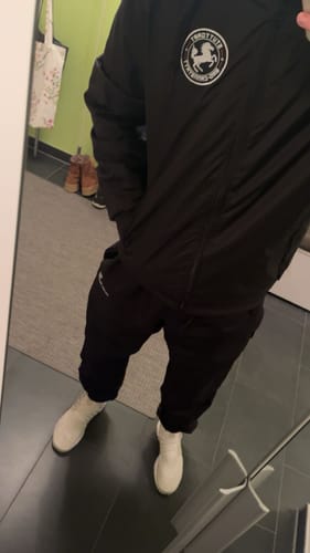 Customer photo review of Windrunner "Schwarz" - SBAD