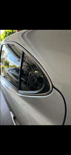 Customer photo review of Roses Pattern Quarter Window