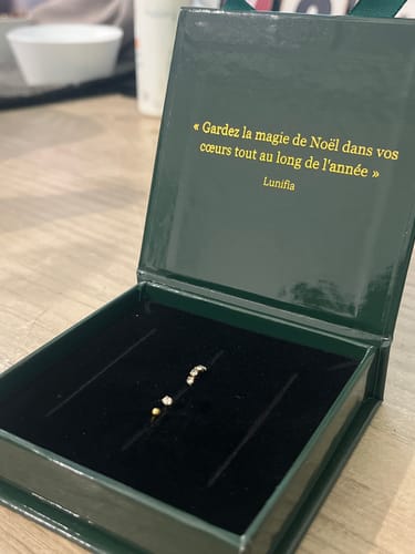 Customer photo review of Louise - petite pierre