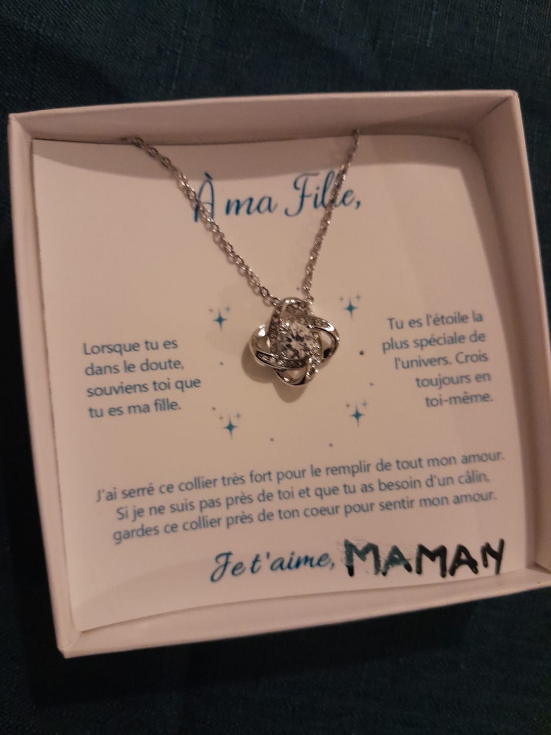 Customer photo review of LINKY • Collier A Ma Fille Noeud d'Amour