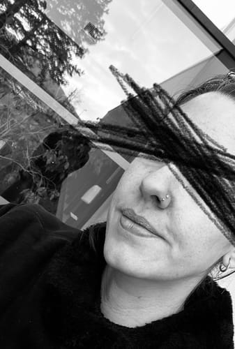 Customer photo review of Louise - petite pierre