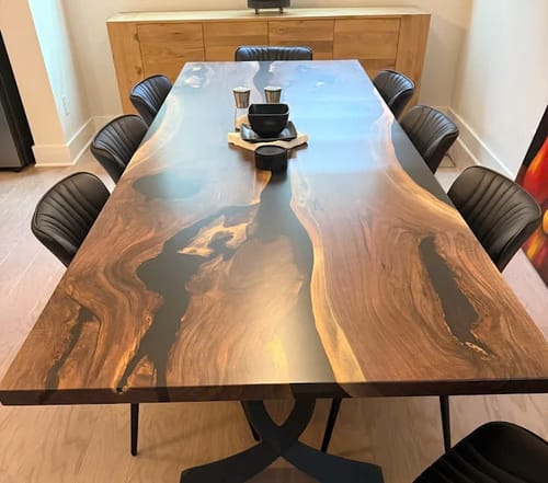 Customer photo review of 418 Curva 28" Dining Table Curved Legs
