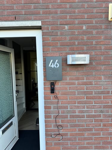 Customer photo review of Numero civico e testo luminoso modello Lux Vertical