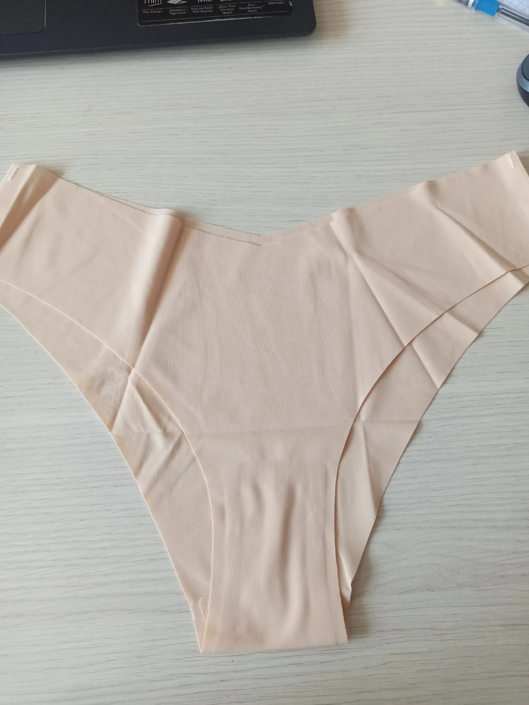 Customer photo review of NUBELLE - Nahtloser V-Shape Slip 3er Set