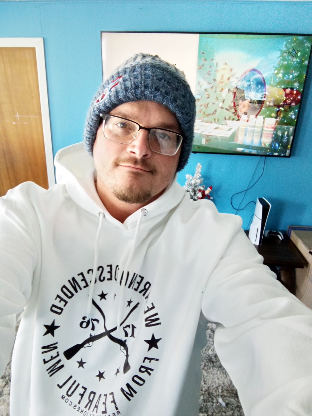 Customer photo review of Fearful Men Hoodie