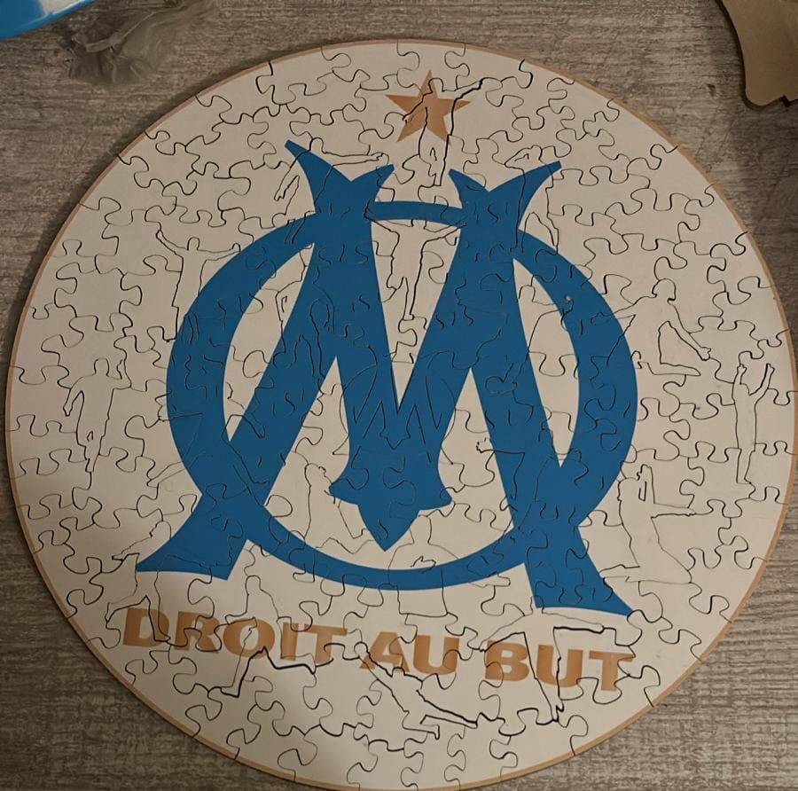 Customer photo review of Logo Olympique de Marseille® - Puzzle en Bois