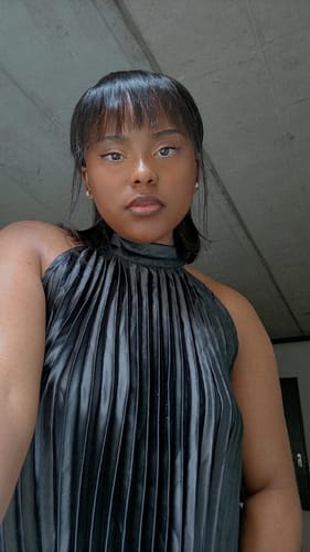 Customer photo review of Fringes : 12a Peruvian Fringe Bob Wig