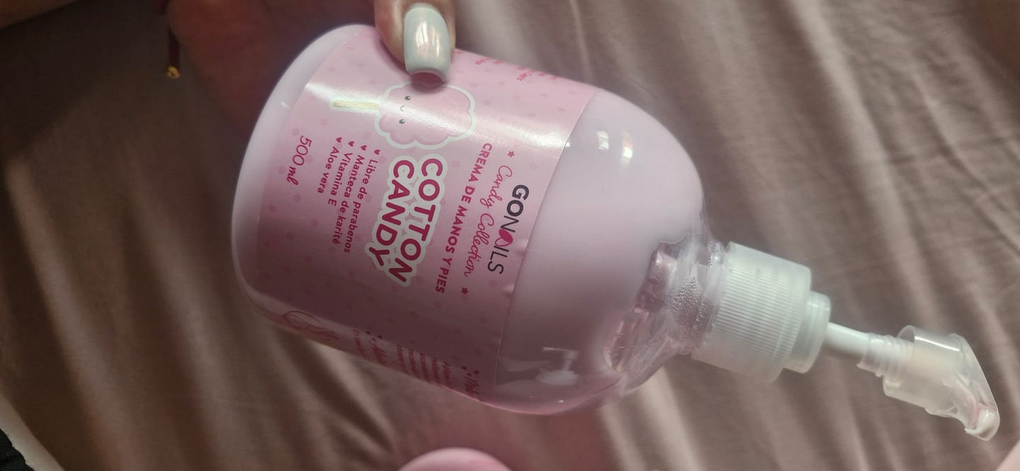 Customer photo review of Crema de Manos y pies Cotton Candy