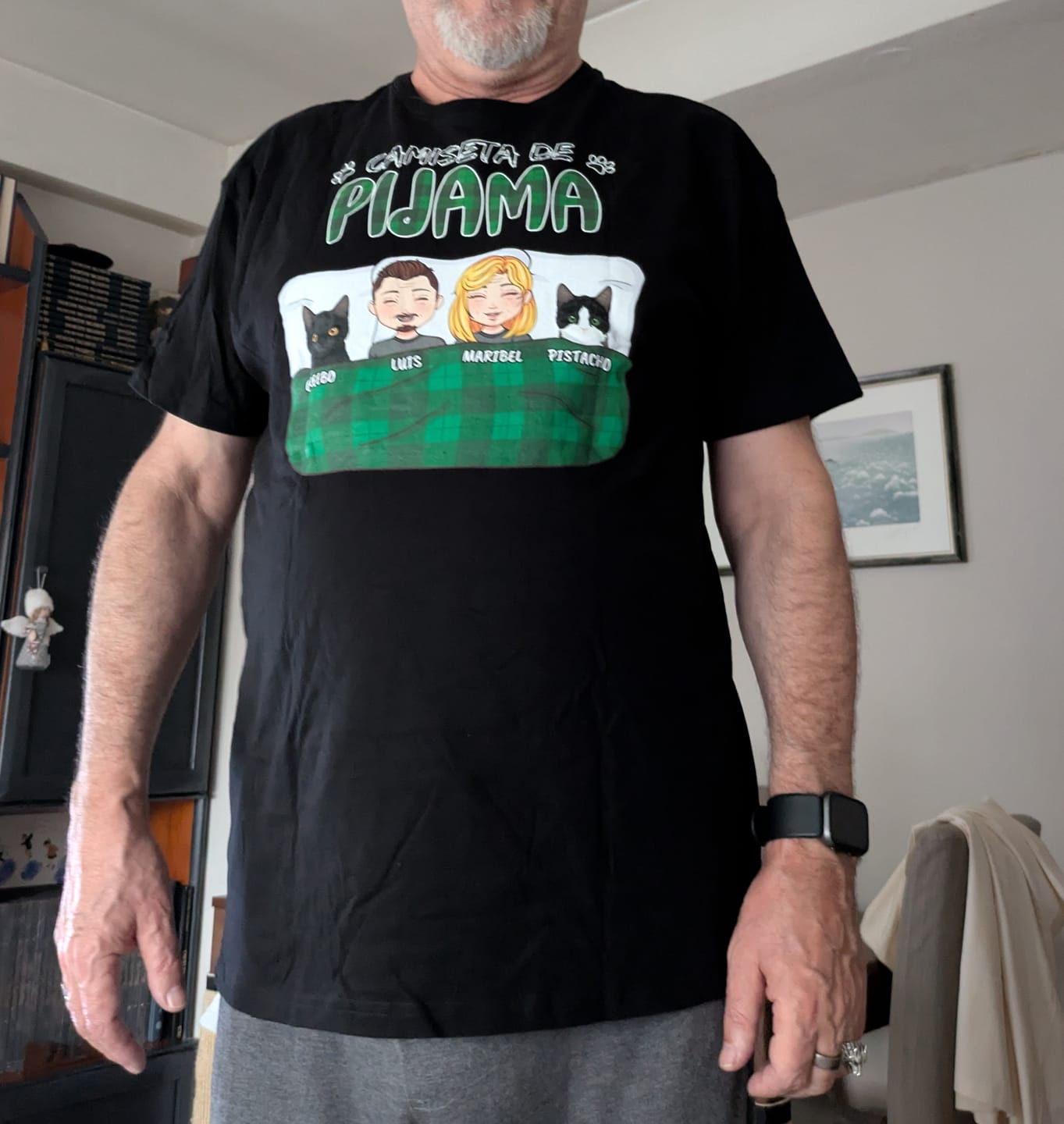 Customer photo review of Nuestra camiseta de pijama - Camiseta personalizada