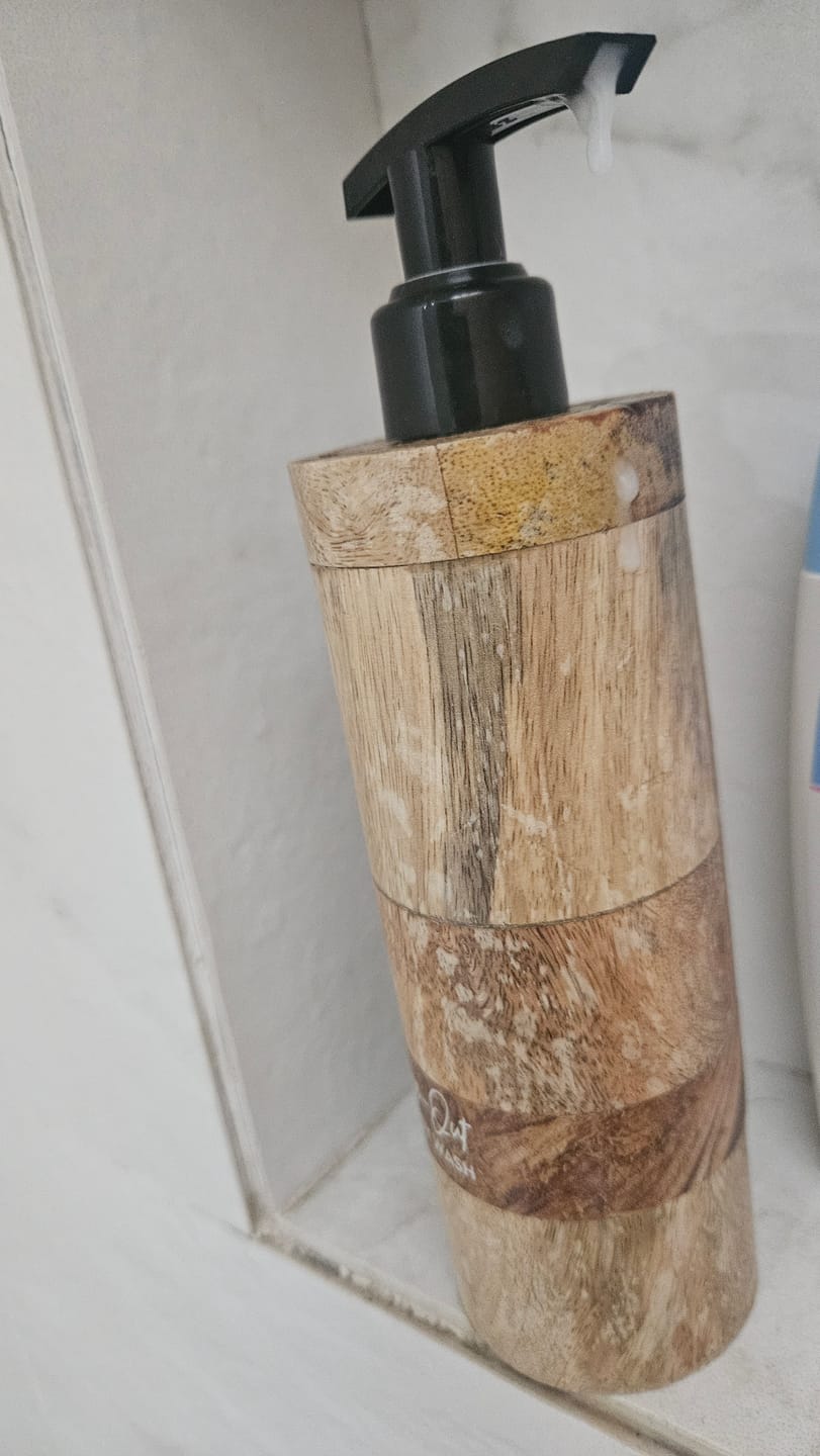 Customer photo review of NOURISHING  Oud Body Wash 200 ml
