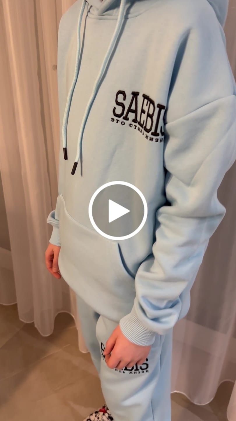Customer video review of Lifestyle Herren Jogginghose babyblau mit Stickerei by SAEBIS®