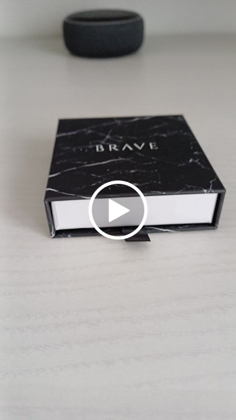 Customer video review of Cajita Regalo Black Edition