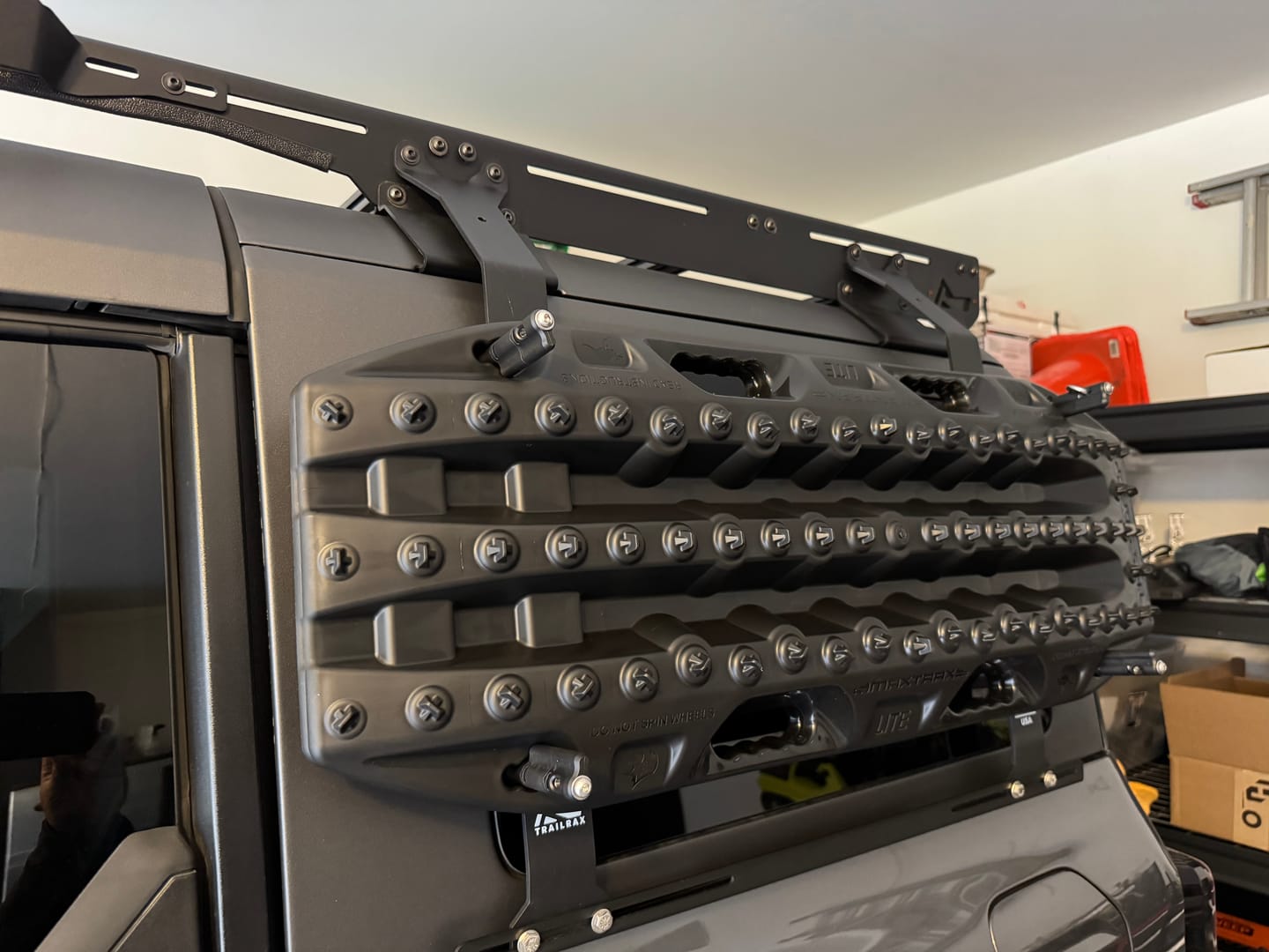 Customer photo review of Universal MaxTrax LITE Plate
