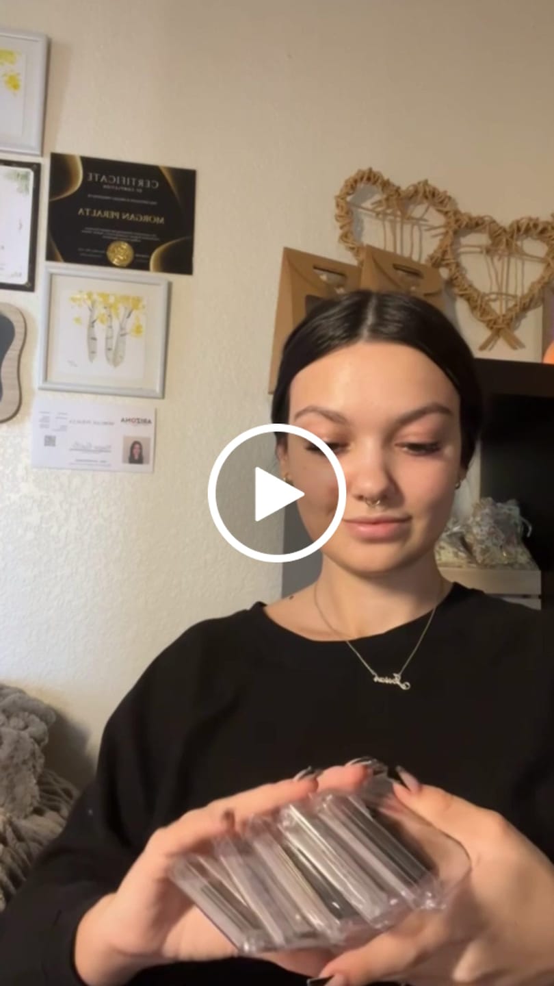 Customer video review of Eyelash Glue Wipes