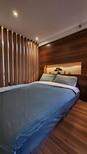 Customer photo review of Two-toned Spruce