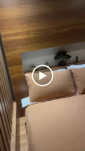 Customer video review of Two-toned Sagestone