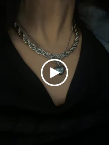 Customer video review of Collana "Intreccio Sfuggente"