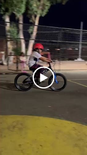 Customer video review of Bicicleta Infantil  Kyson Aro 20 Azul