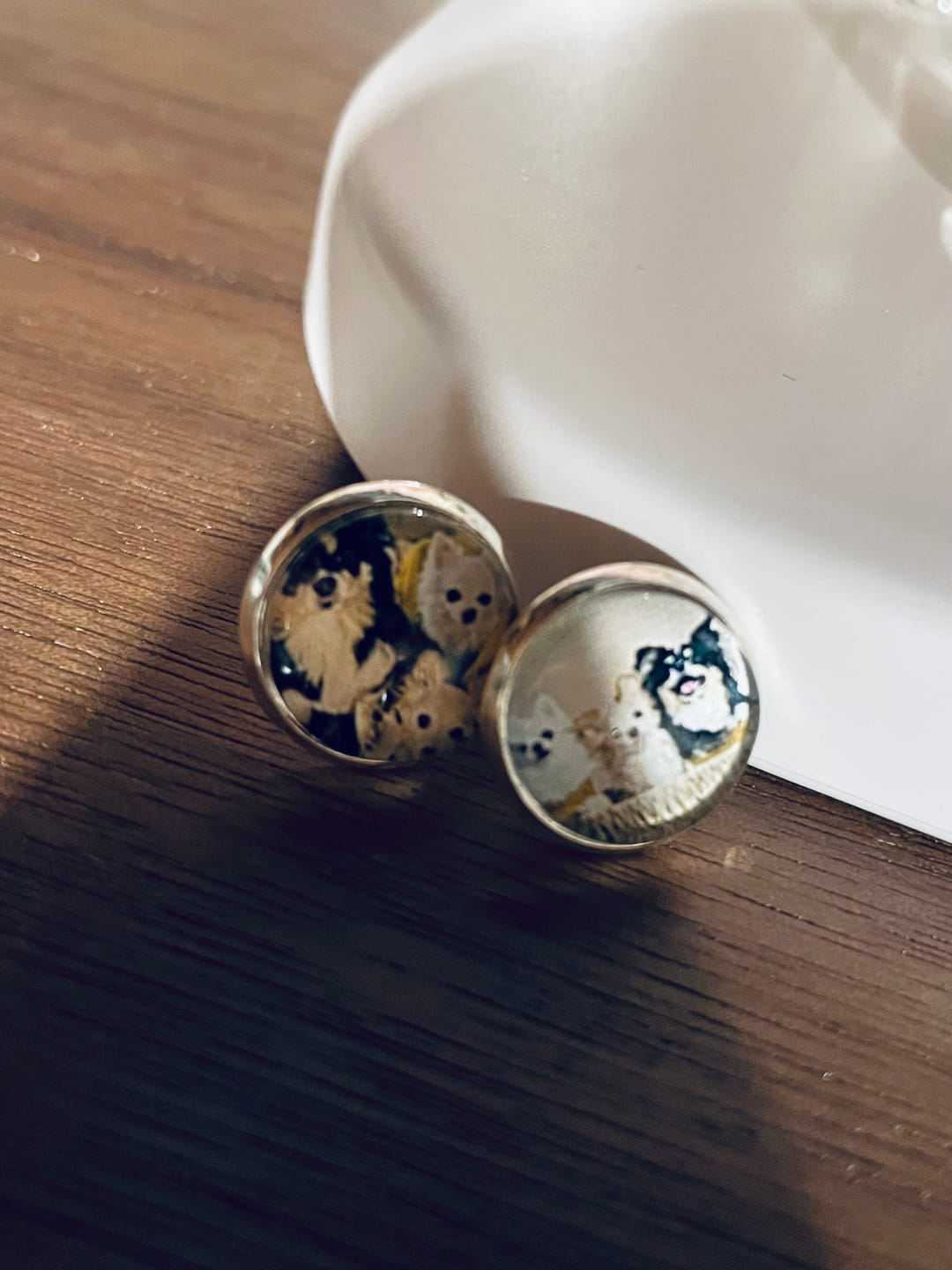 Customer photo review of Live Customization Glass Pet Stud Earrings