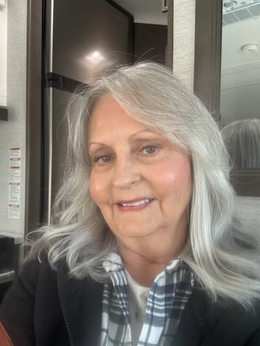 Customer photo review of Weightless Shampoo & Conditioner Subscription