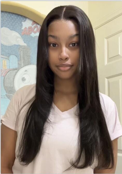Customer photo review of Flash Sale Wavymy TikTok Viral Layered Cut Pre-bleached Wear Go Wigs 180% Density Straight  4x6 HD Lace Closure Wigs 100% Human Hair