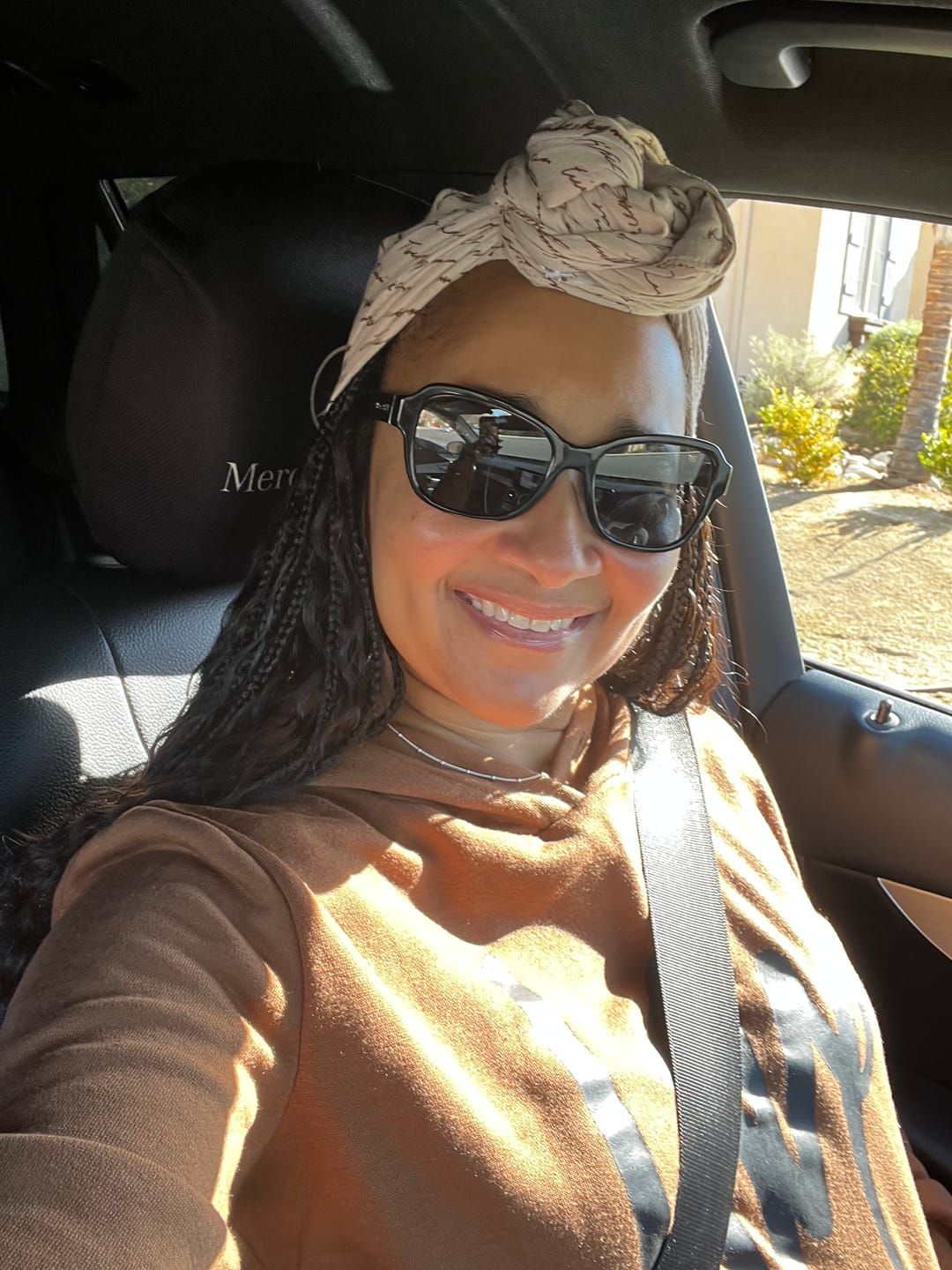 Customer photo review of 💥Flash Sale | Grab & Go Braids Band Wig Boho Style with Human Hair Curls