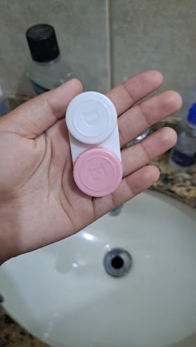 Customer photo review of Estojo Single Para Lentes Contato Gelatinosa ou Rígida Cores Diversa