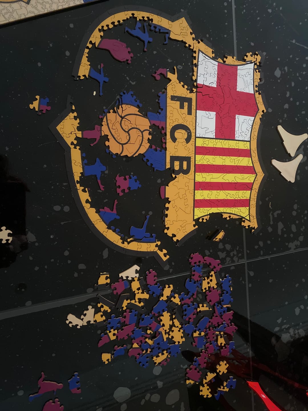 Customer photo review of FC Barcelona® Logo - Rompecabezas de Madera