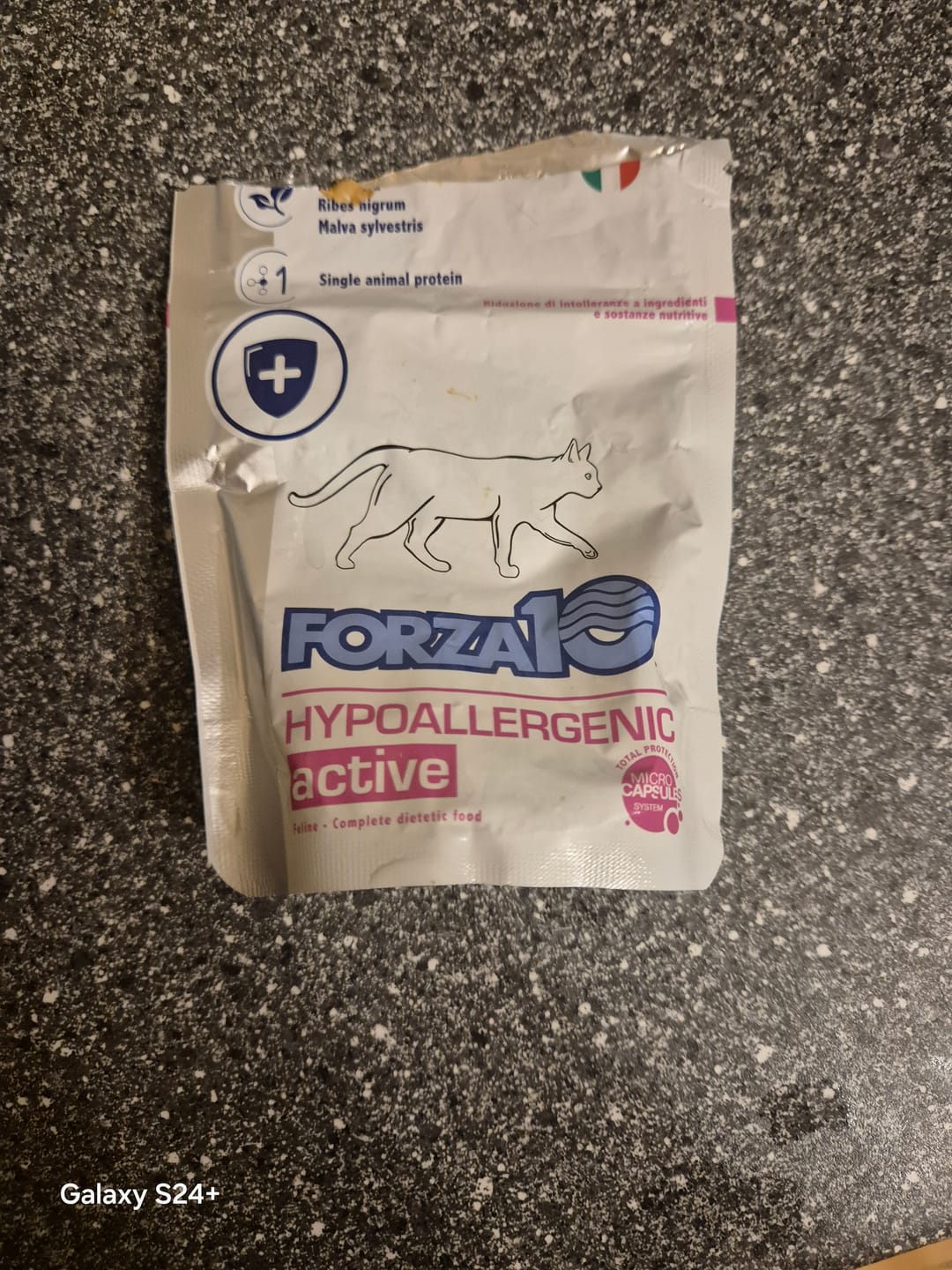 Customer photo review of Hypoallergenic ActiWet konservi kaķiem ar zivi