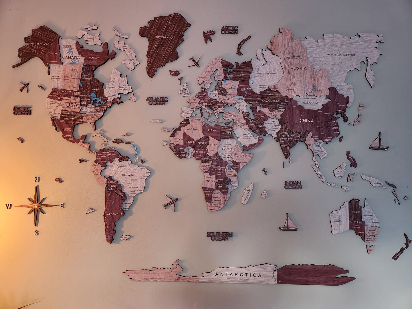 Customer photo review of 3D Wooden World Map Cappuccino