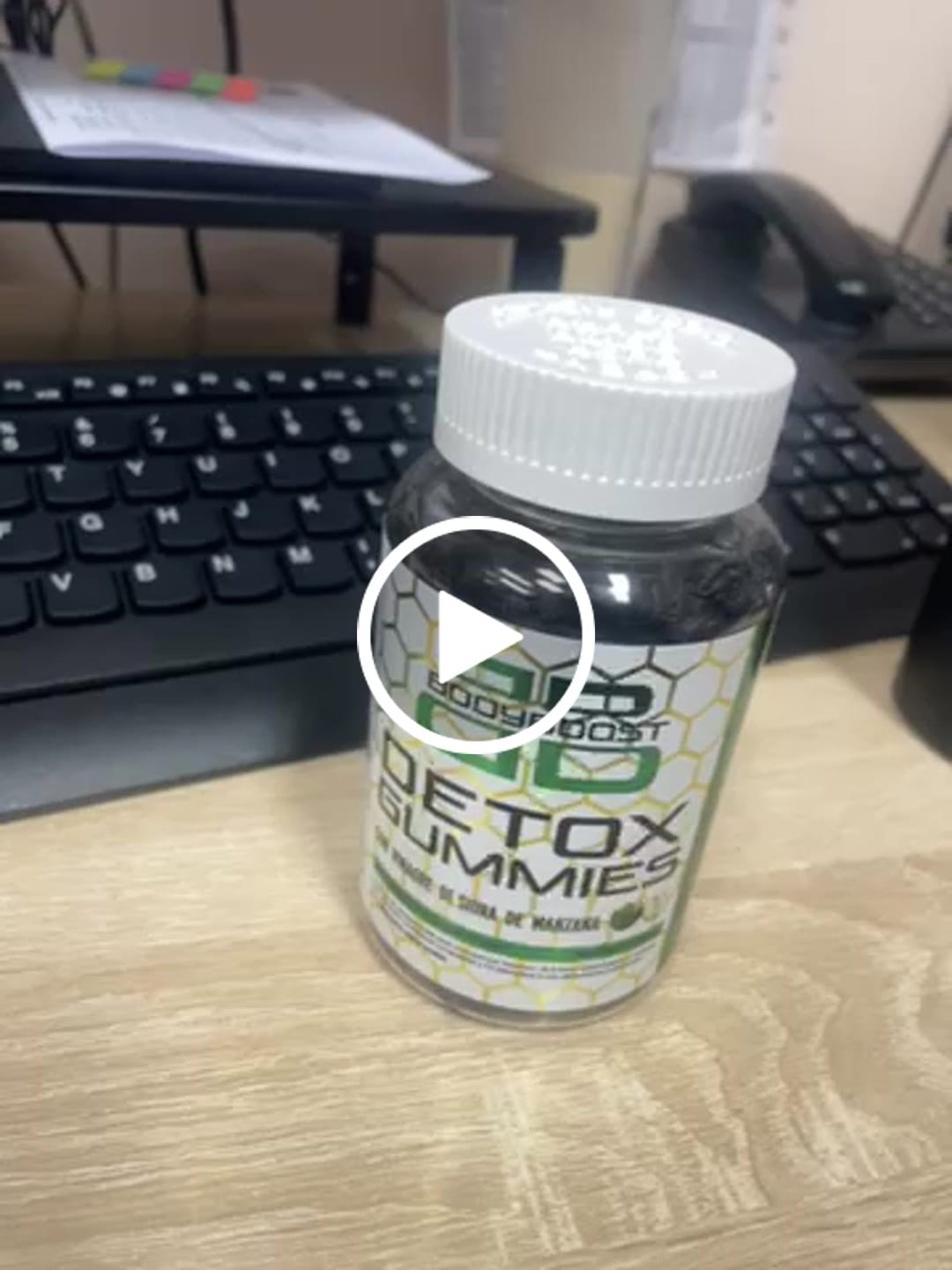 Customer video review of Gomitas de Vinage de Manzana