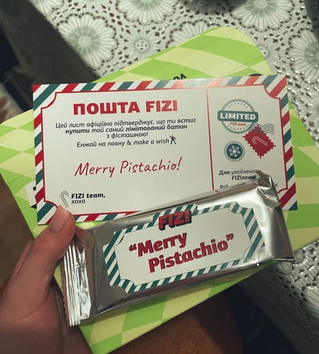 Customer photo review of Merry Pistachio