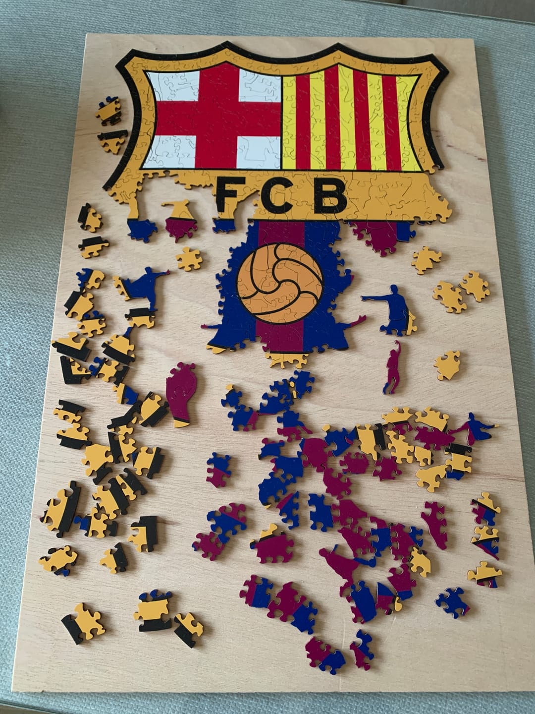 Customer photo review of FC Barcelona® Logo - Rompecabezas de Madera