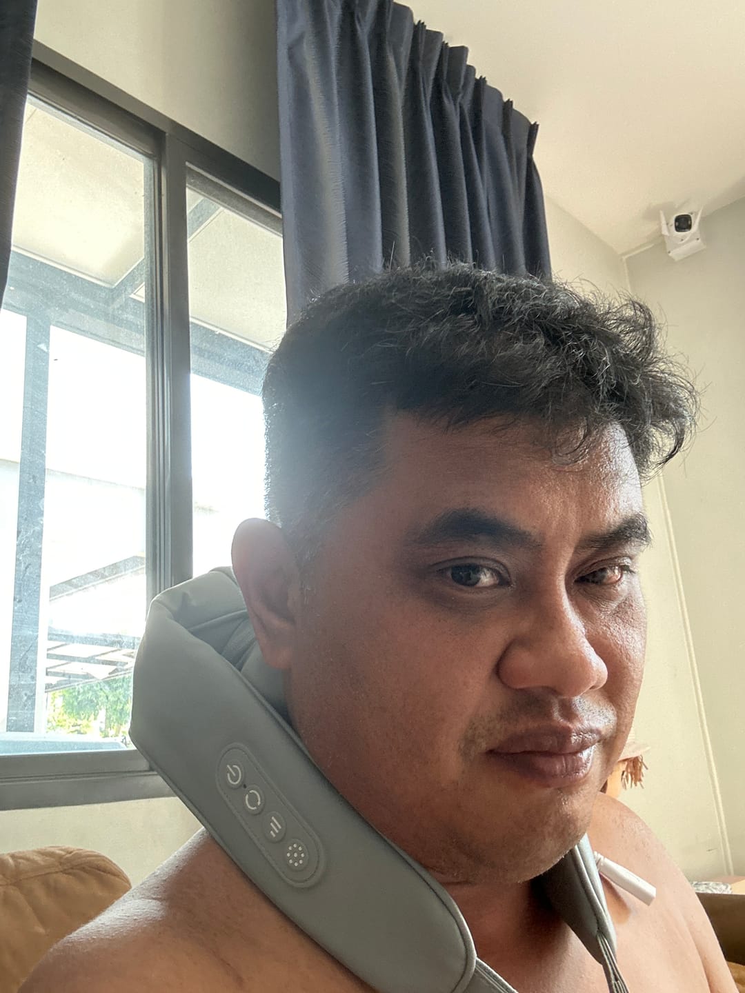 Customer photo review of เครื่องนวดคอ บ่า ไหล่ ไฟฟ้า | Neck and Shoulder Massager