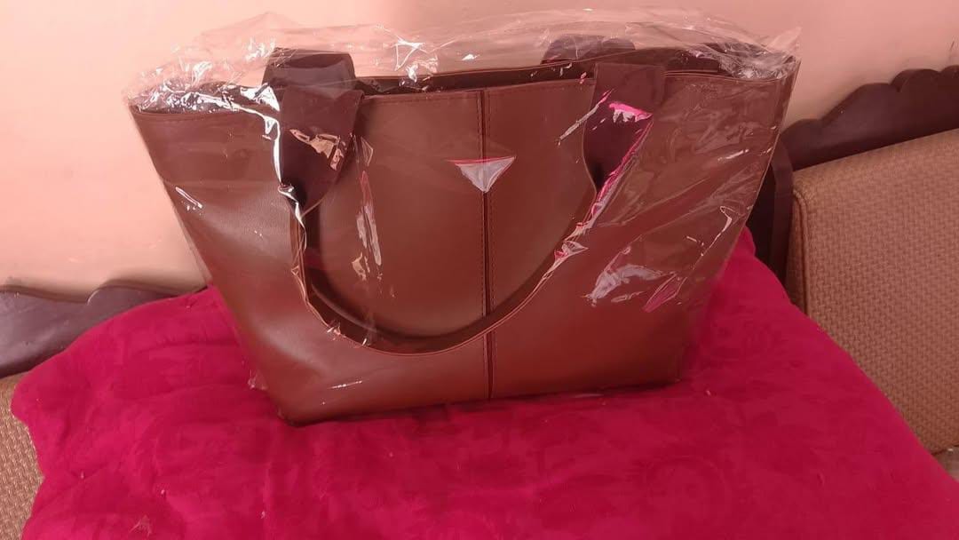 Customer photo review of Portland Tote Expresso