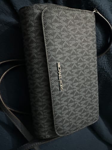 Customer photo review of Medium Signature Logo Convertible Crossbody Bag (NAVY)